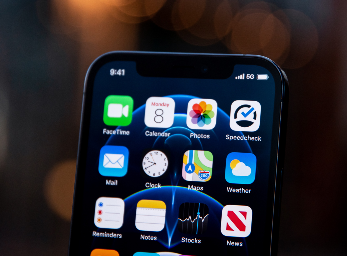 裕华苹果手机维修分享为什么 iPhone 12 在冬季会自动关机 